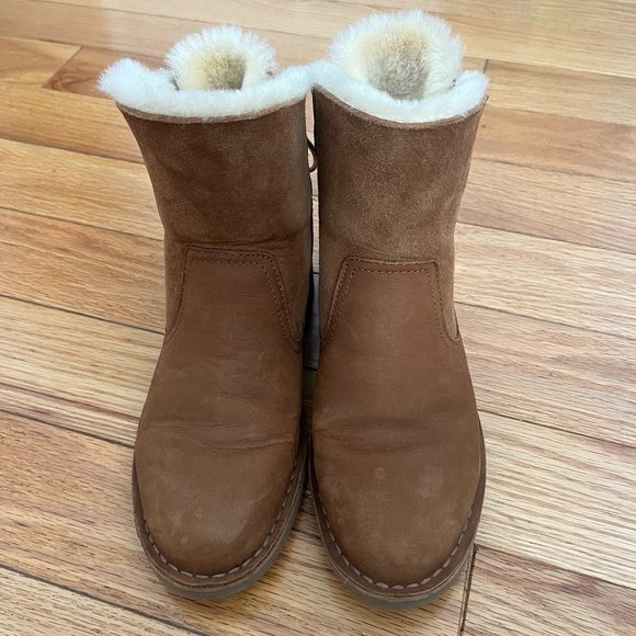 UGG Naiyah Lace-Back Size 6 - Picture 2 of 5